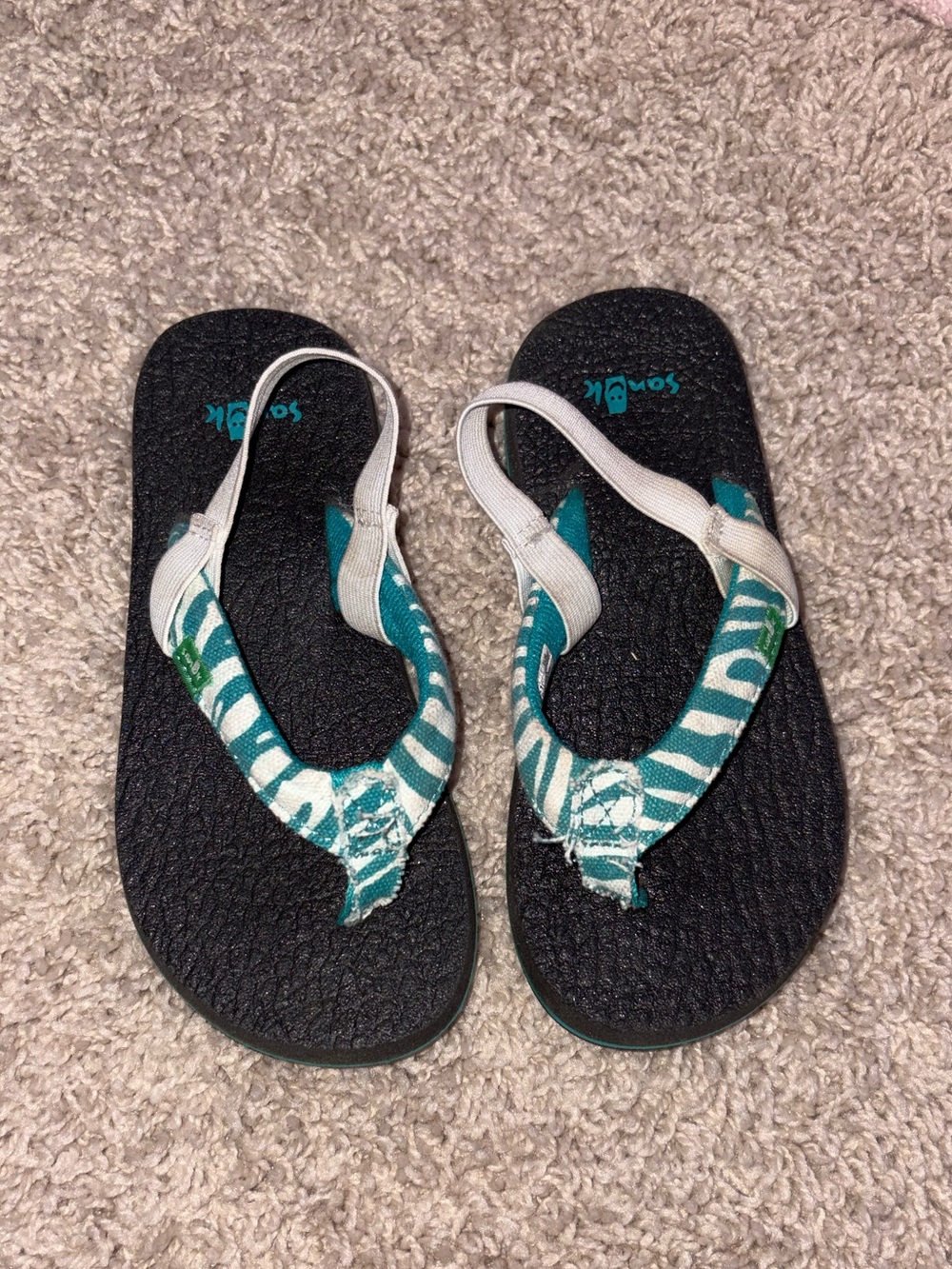 Sanuk toddler flip flops